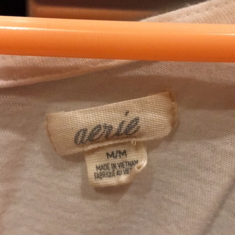 Arie brand blouse bow buttons on back size med - Picture 5 of 5